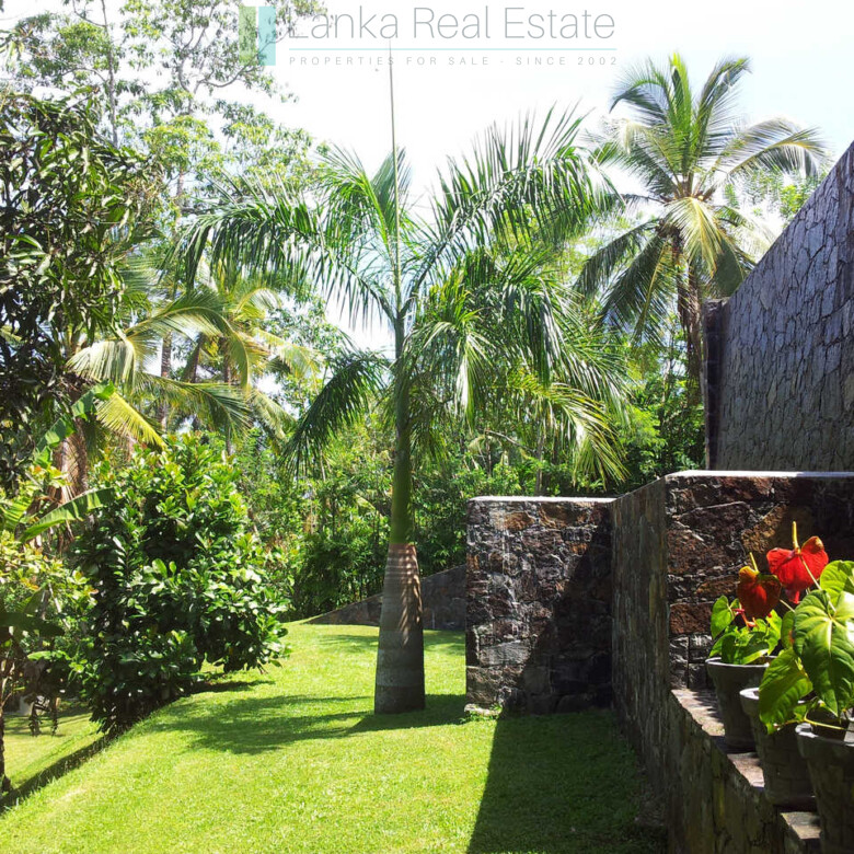 Koggala Lagoon Villa