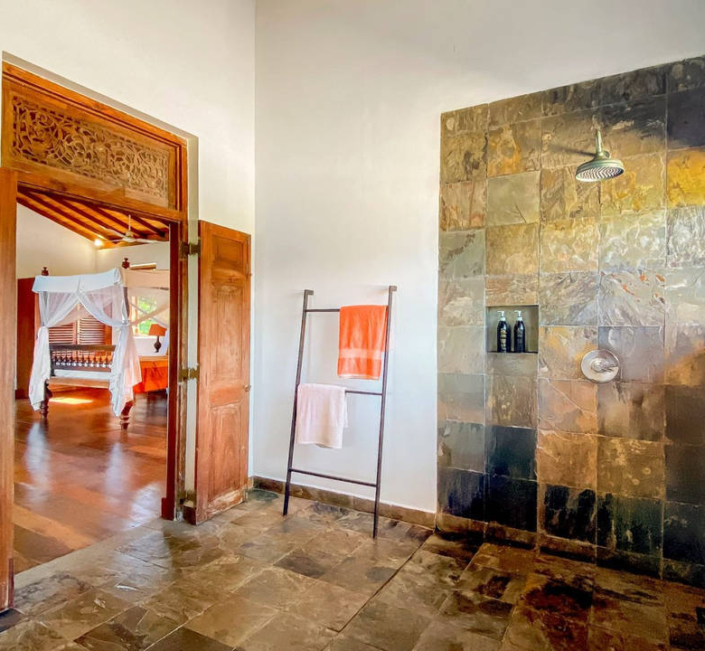 Koggala Lagoon Villa