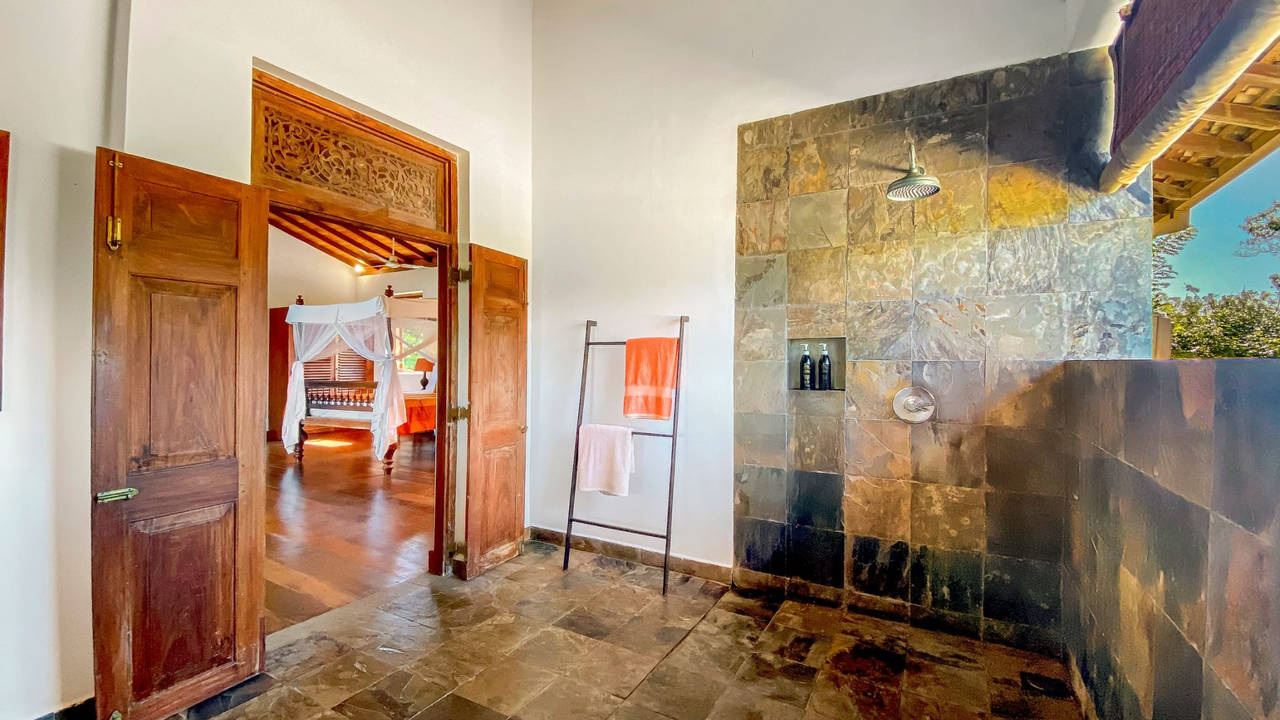 Koggala Lagoon Villa
