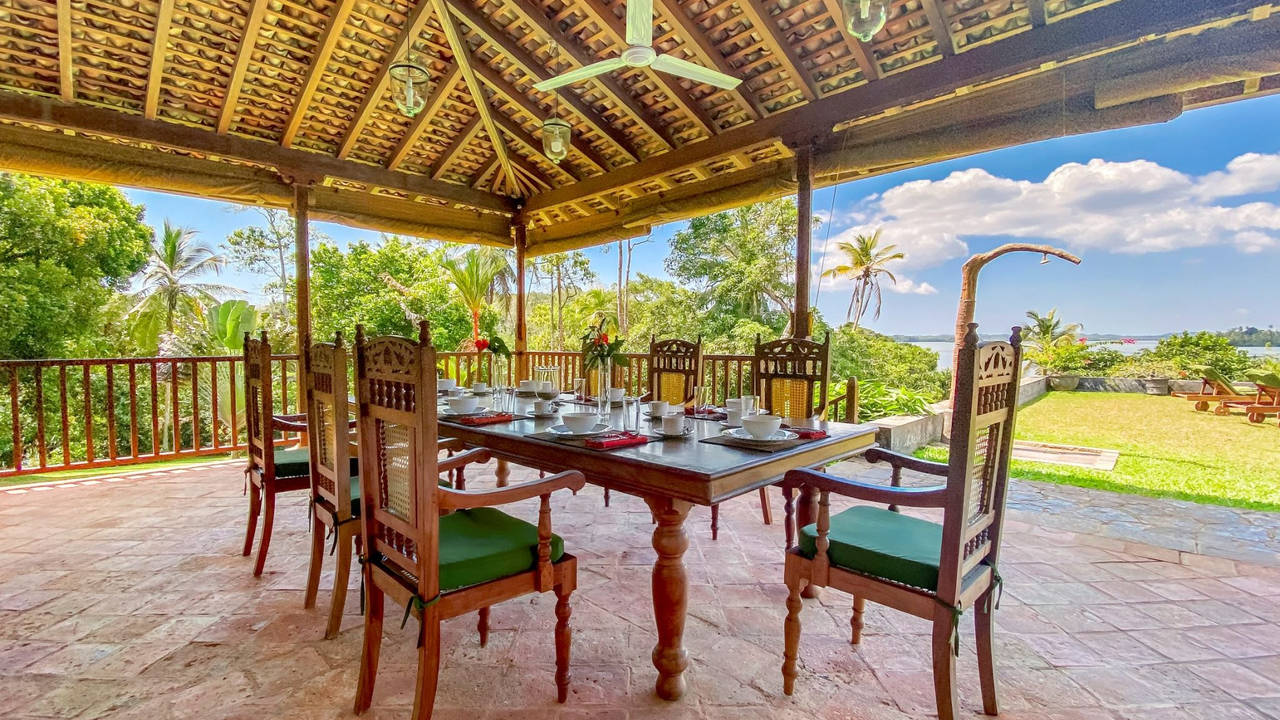 Koggala Lagoon Villa