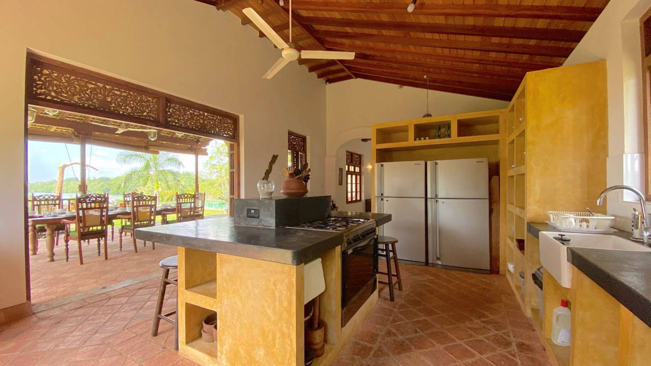 Koggala Lagoon Villa
