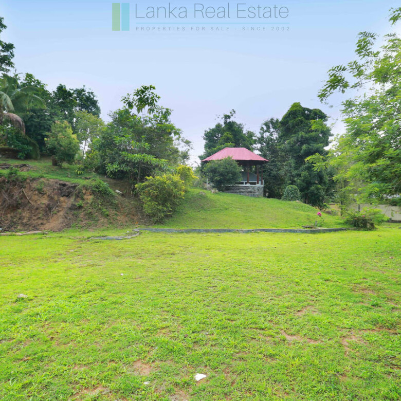 Villa development site near Talpe