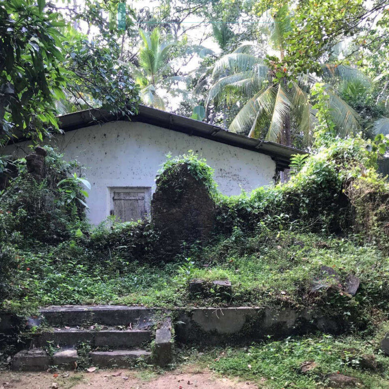 Good sized paddy view plot with house in Ginigala near Galle