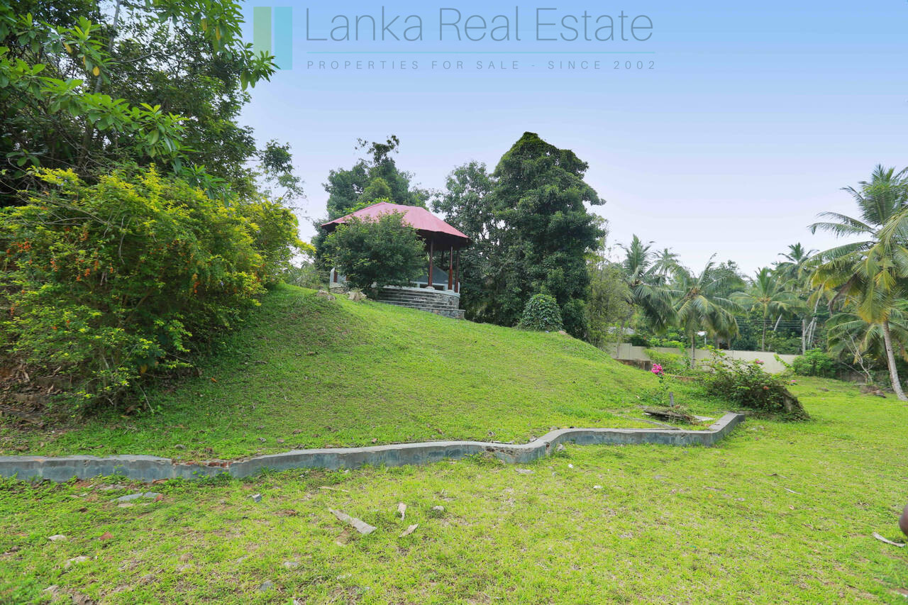 Villa development site near Talpe