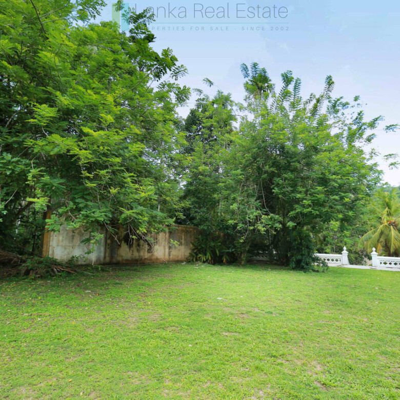 Villa development site near Talpe