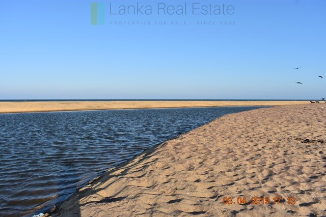 East Coast 20 acres with beach and lagoon frontage