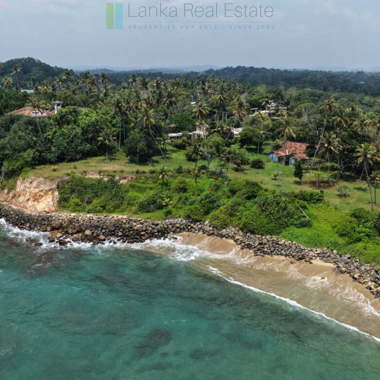 Lovely old house on enviable Weligama clifftop plot