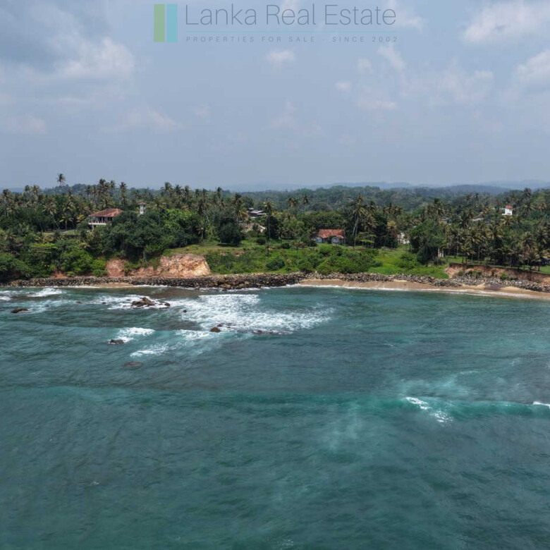 Lovely old house on enviable Weligama clifftop plot