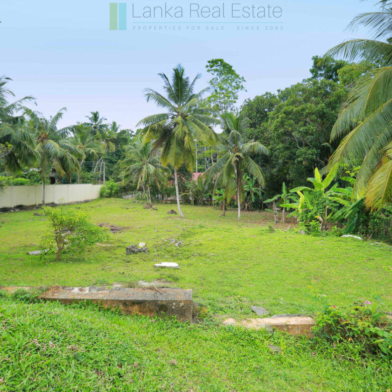 Villa development site near Talpe
