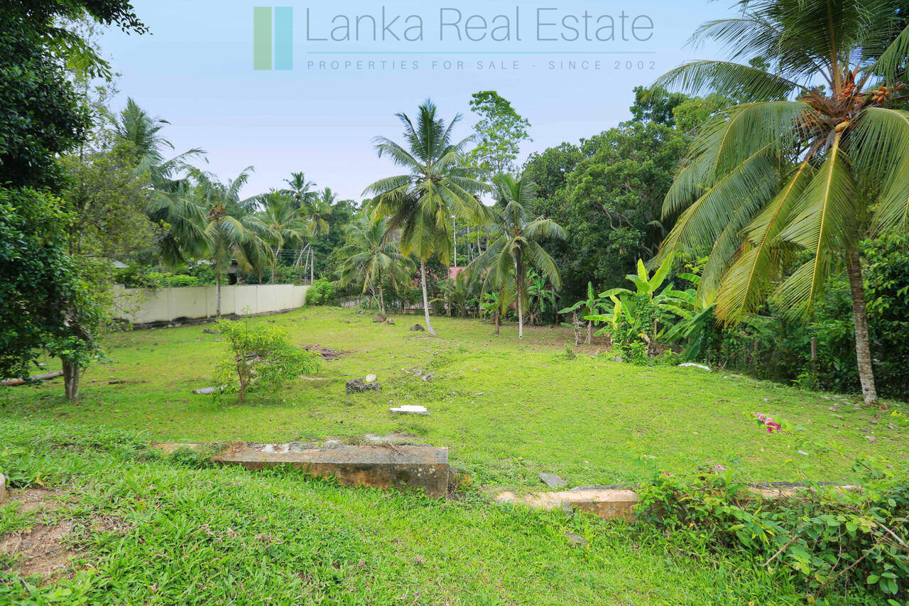 Villa development site near Talpe