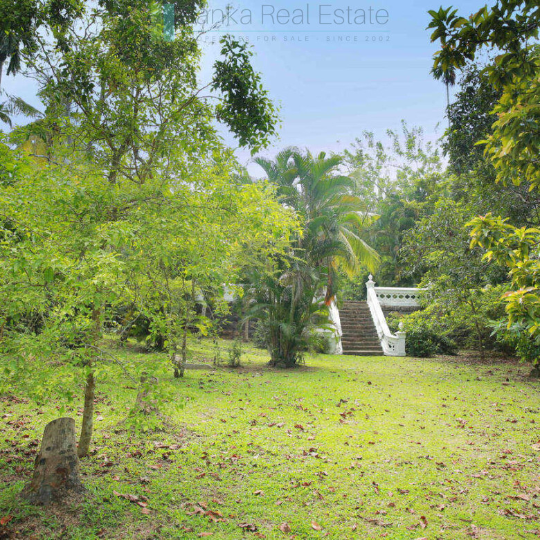 Villa development site near Talpe