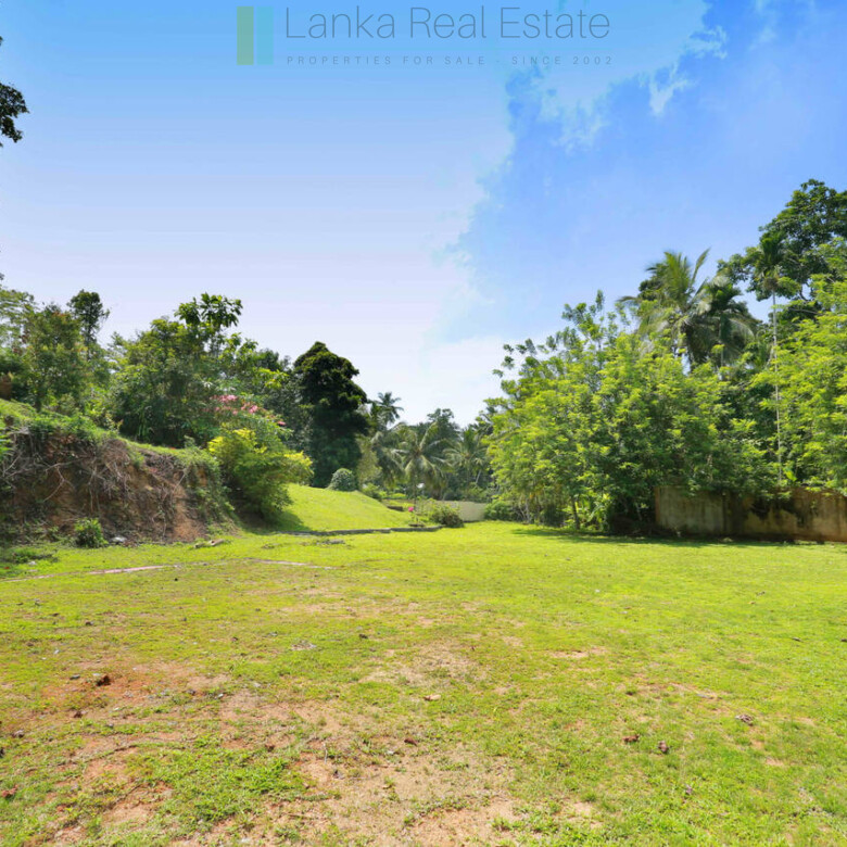 Villa development site near Talpe