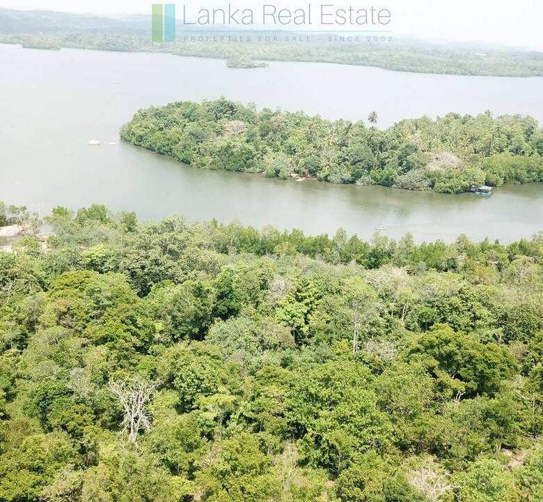 Serene wooded six acres on Koggala Lake