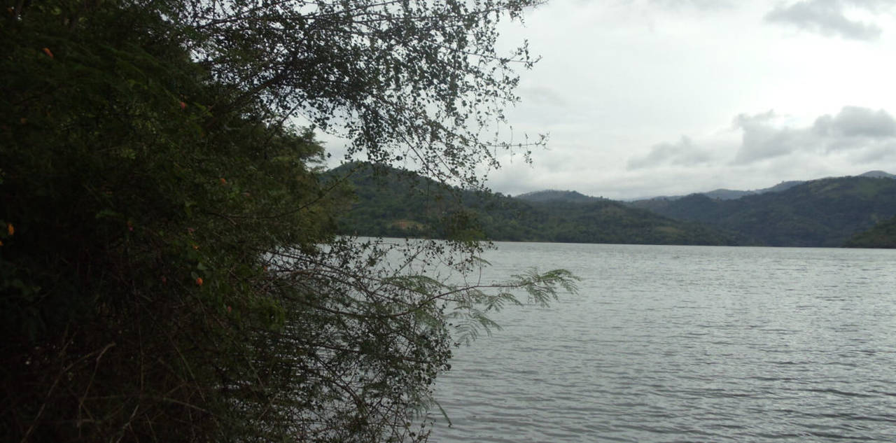 Lakefront property in Hill Country