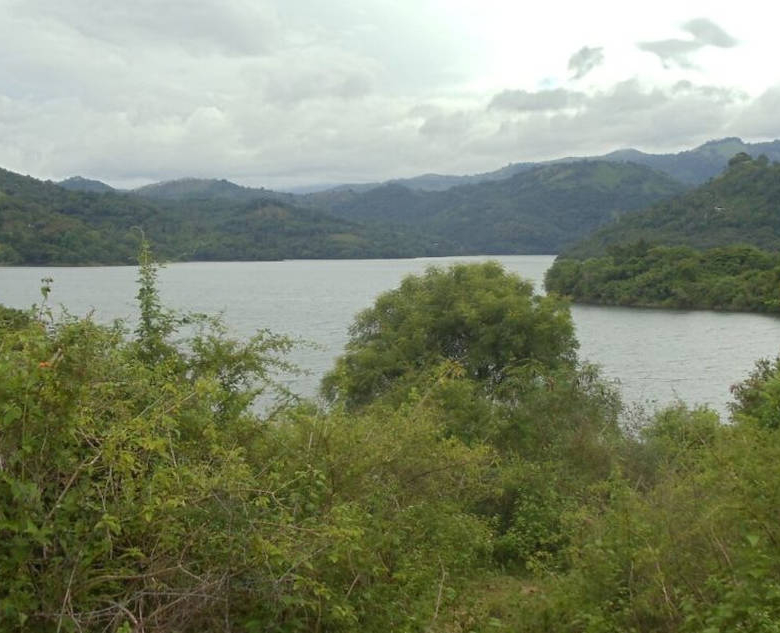 Lakefront property in Hill Country