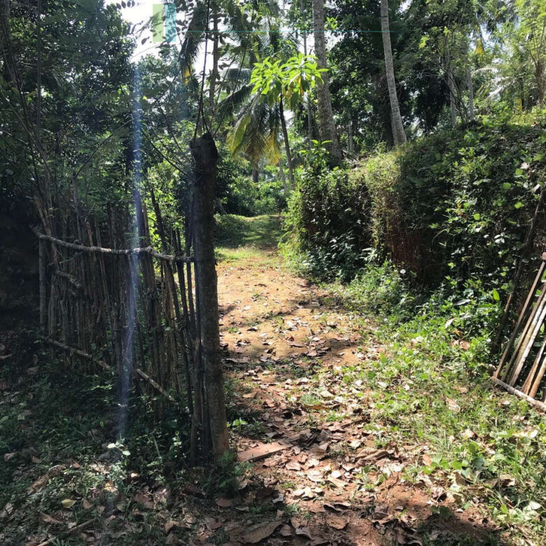Five acre plot in Andugoda with easy access to coast