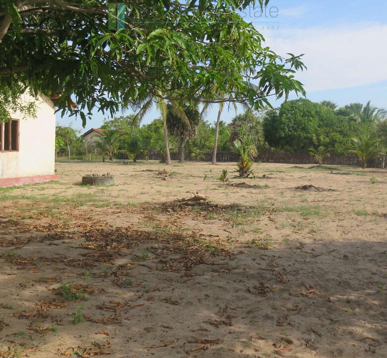 Building plot near Whisky Point, Arugam Bay