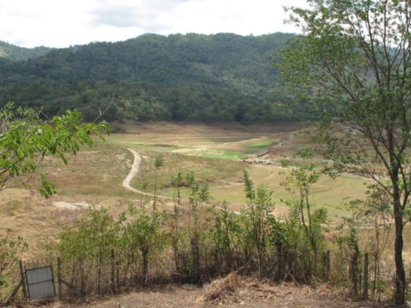 Riverside hill country development plot