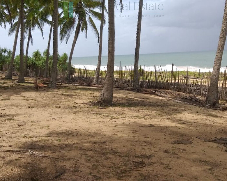 Stunning ten acres on pristine beach at Kalametiya