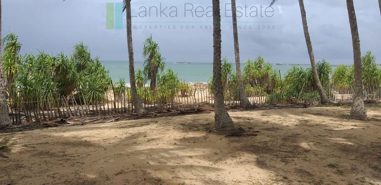 Stunning ten acres on pristine beach at Kalametiya