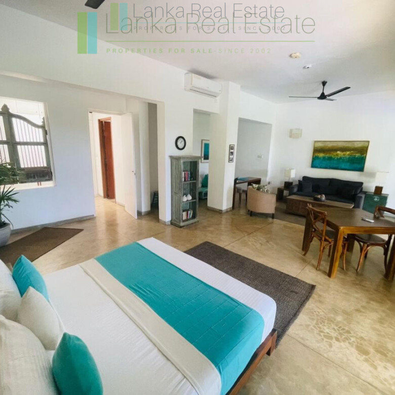 Luxury beachfront villa near Bentota