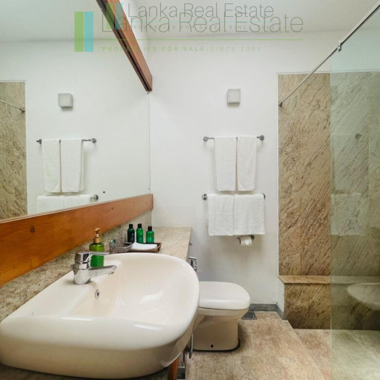 Luxury beachfront villa near Bentota