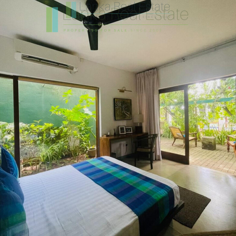 Luxury beachfront villa near Bentota