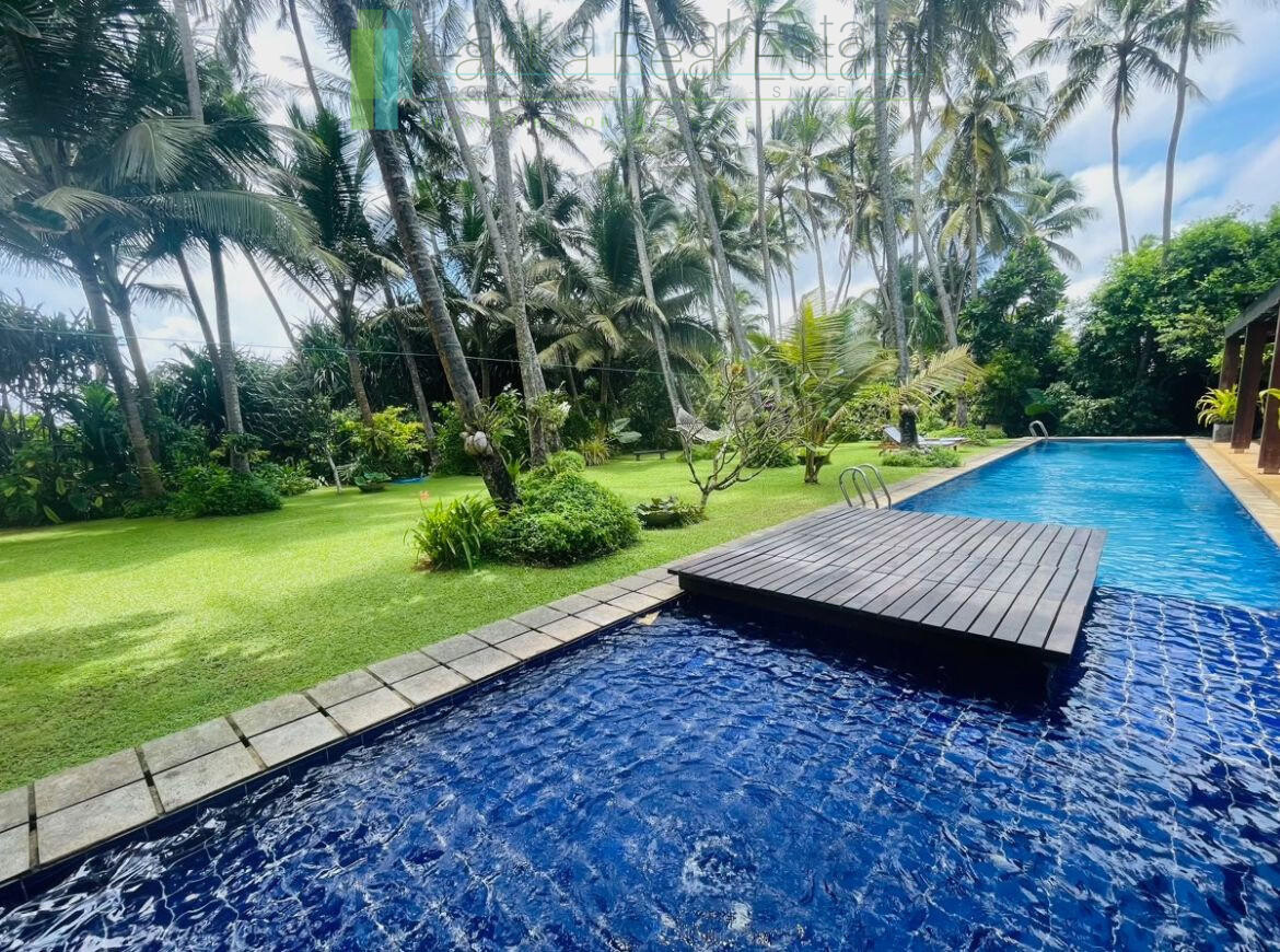 Luxury beachfront villa near Bentota