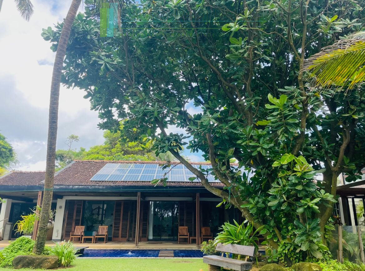Luxury beachfront villa near Bentota