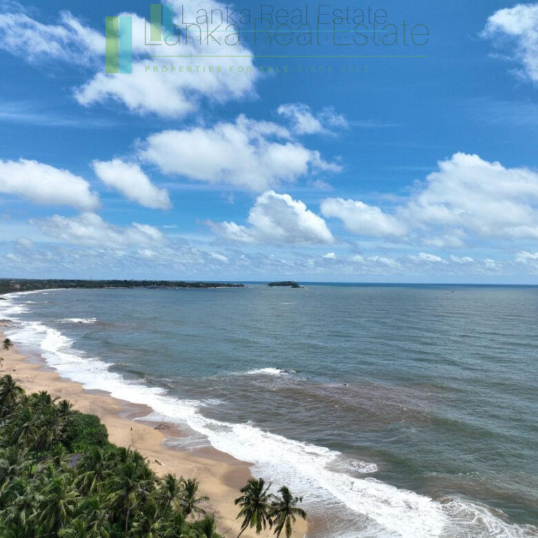 Luxury beachfront villa near Bentota