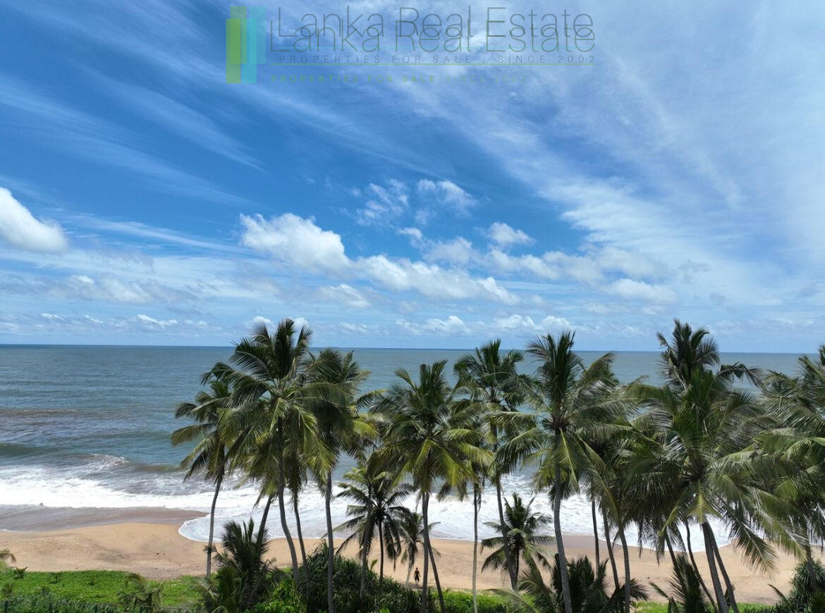 Luxury beachfront villa near Bentota