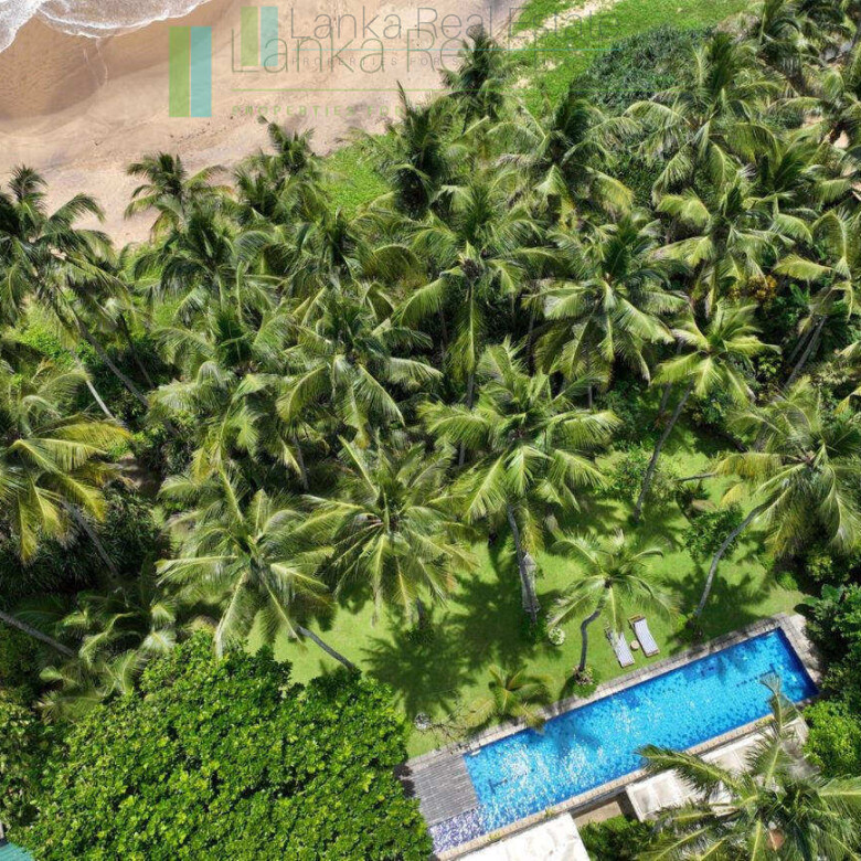 Luxury beachfront villa near Bentota