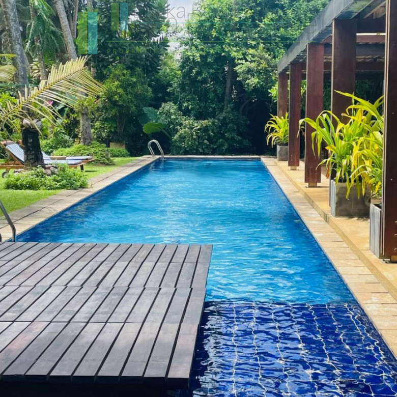 Luxury beachfront villa near Bentota