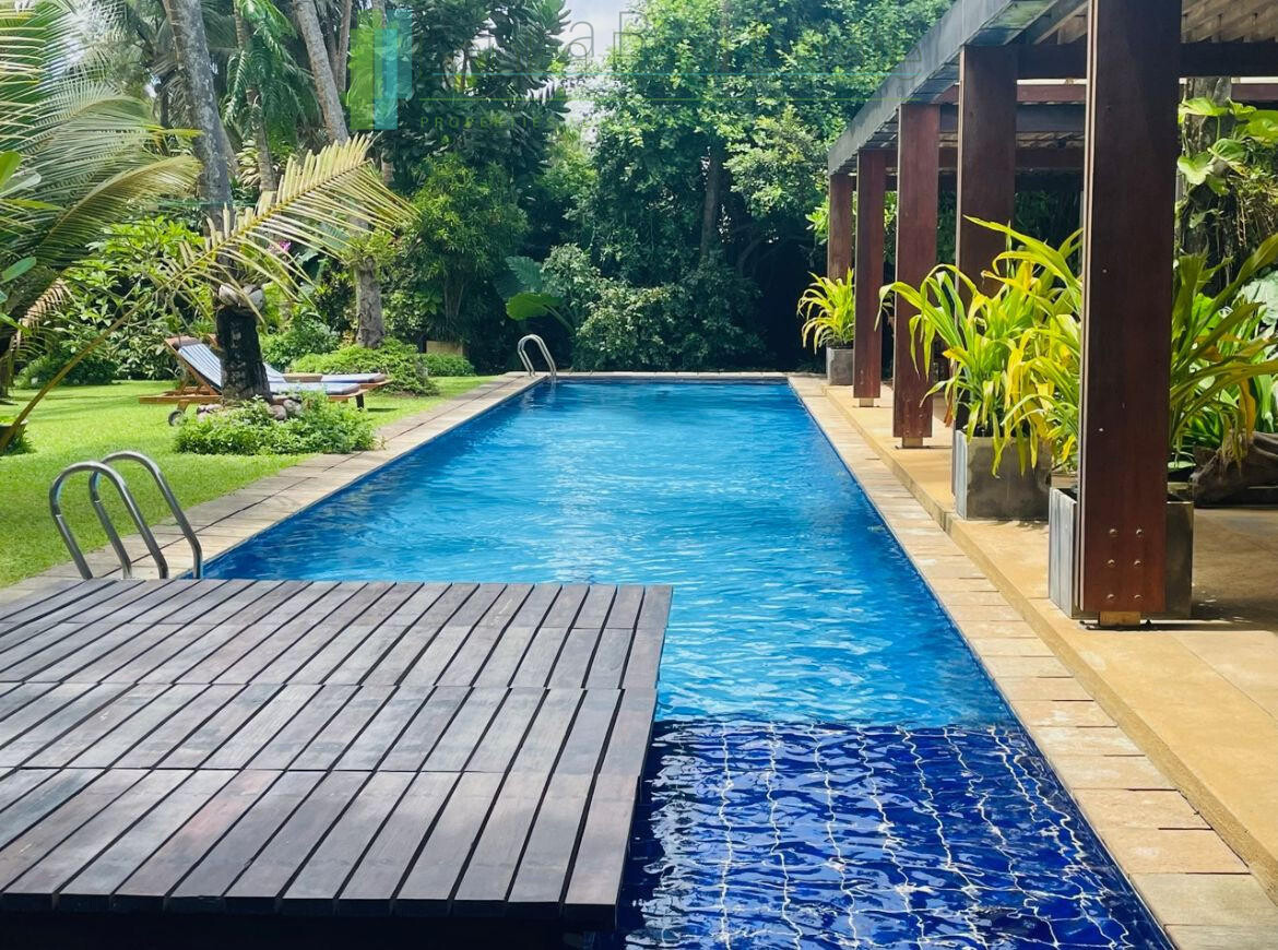 Luxury beachfront villa near Bentota