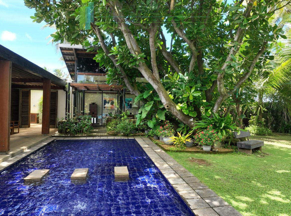 Luxury beachfront villa near Bentota