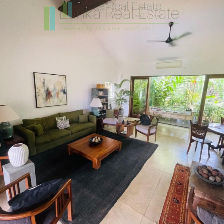 Luxury beachfront villa near Bentota