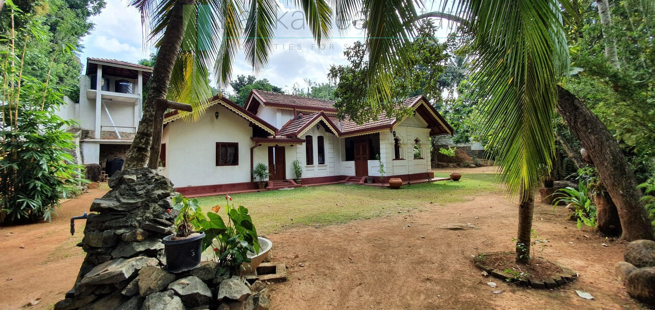 Renovated colonial villa at Kottegoda