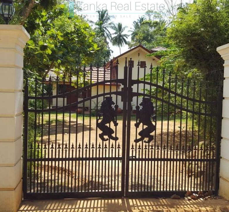 Renovated colonial villa at Kottegoda