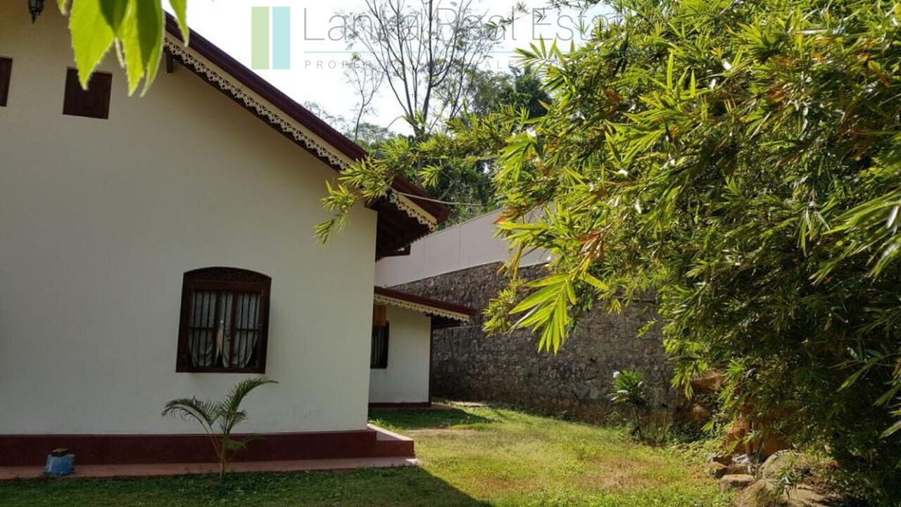 Renovated colonial villa at Kottegoda