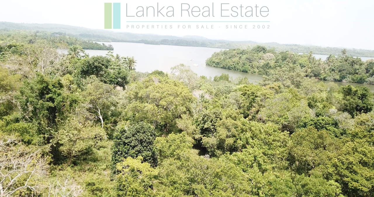 Serene wooded six acres on Koggala Lake