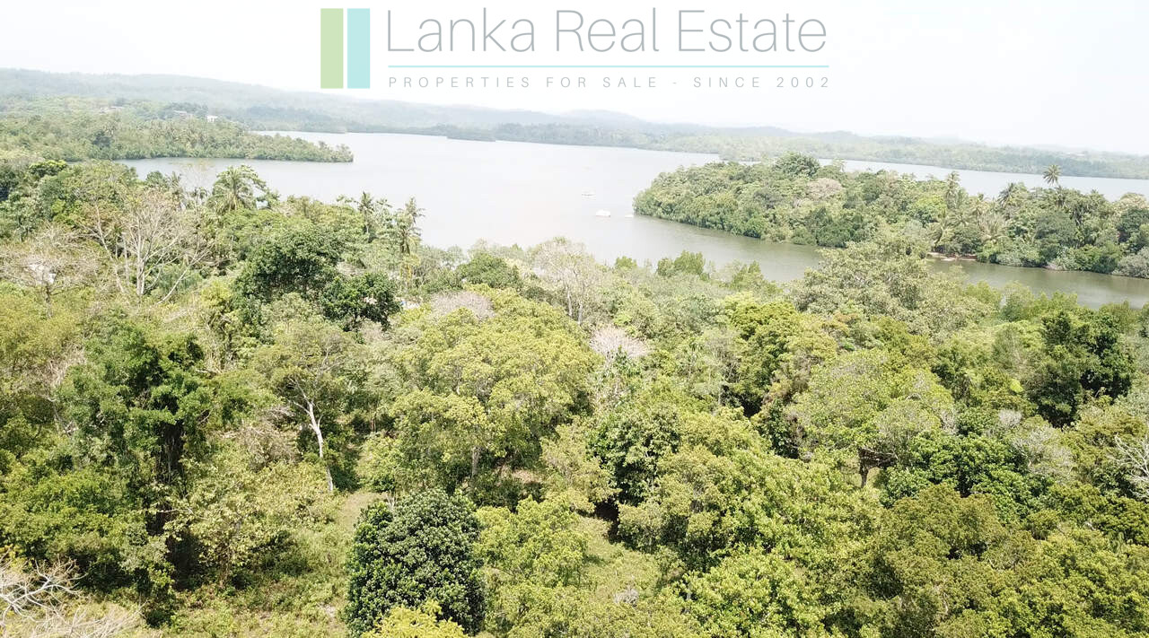 Serene wooded six acres on Koggala Lake