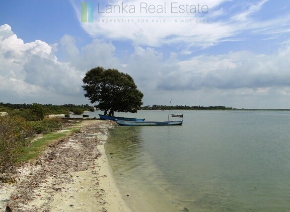 Six acres on Kalpitiya Lagoon