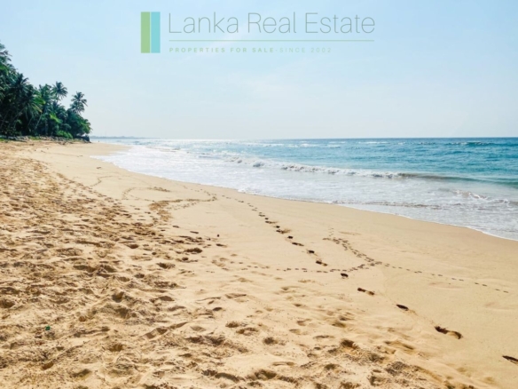 Ten bedroom luxury hotel on exclusive Talpe Beach