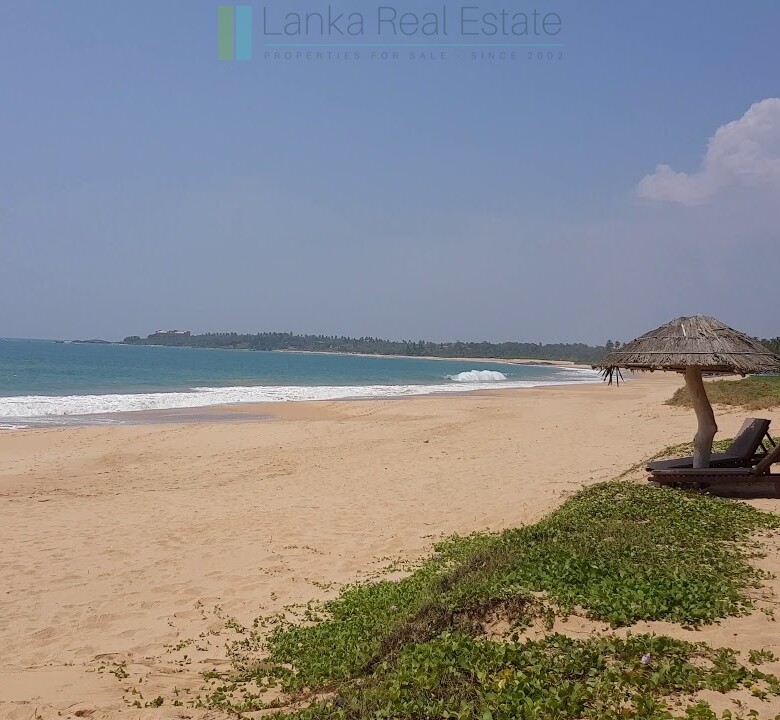Large plot on beautiful unspoilt beach near Ranna