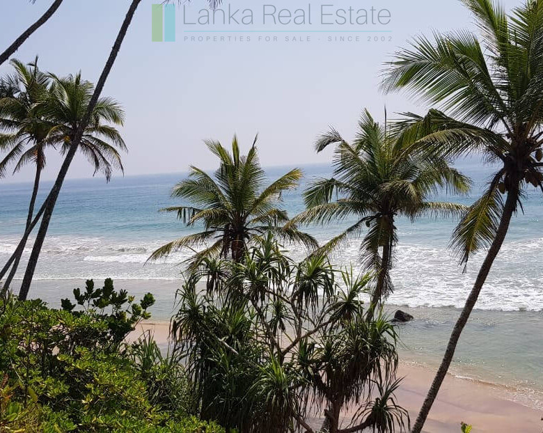 Stunning seven acre beachfront near Dikwella