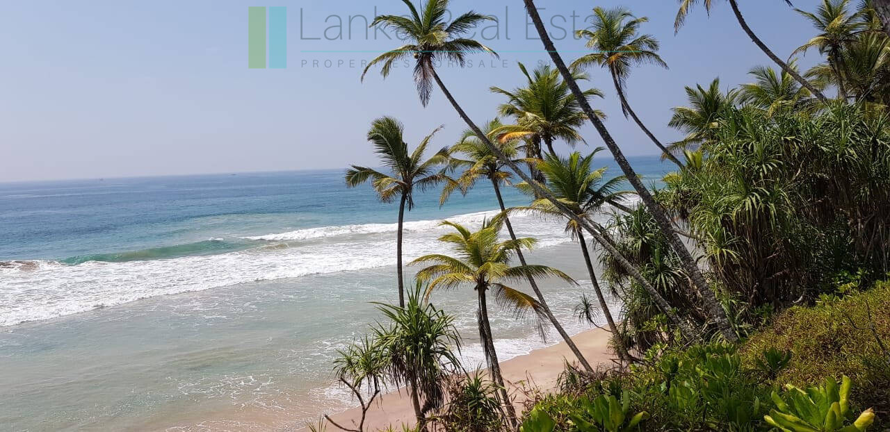 Stunning seven acre beachfront near Dikwella