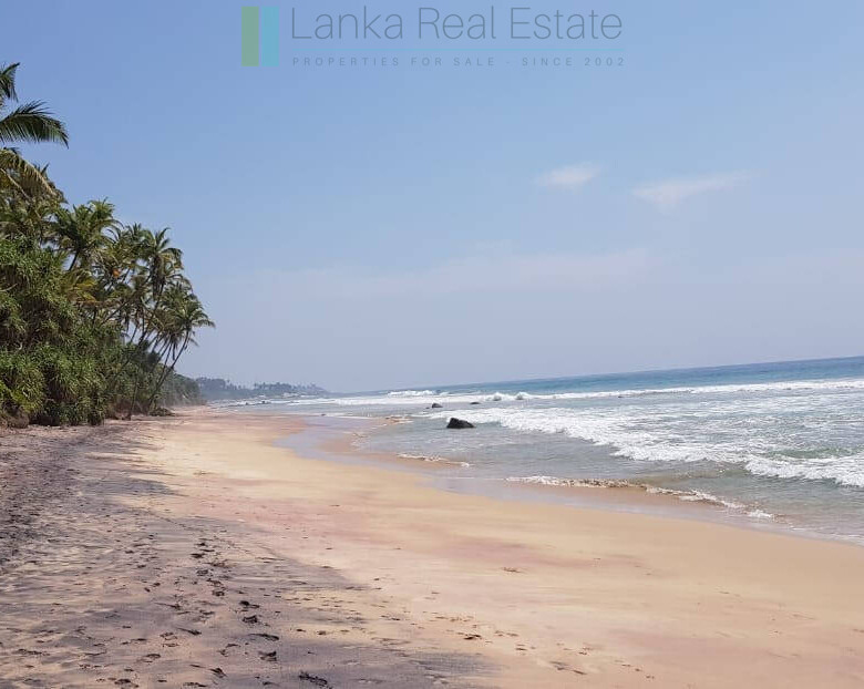 Stunning seven acre beachfront near Dikwella
