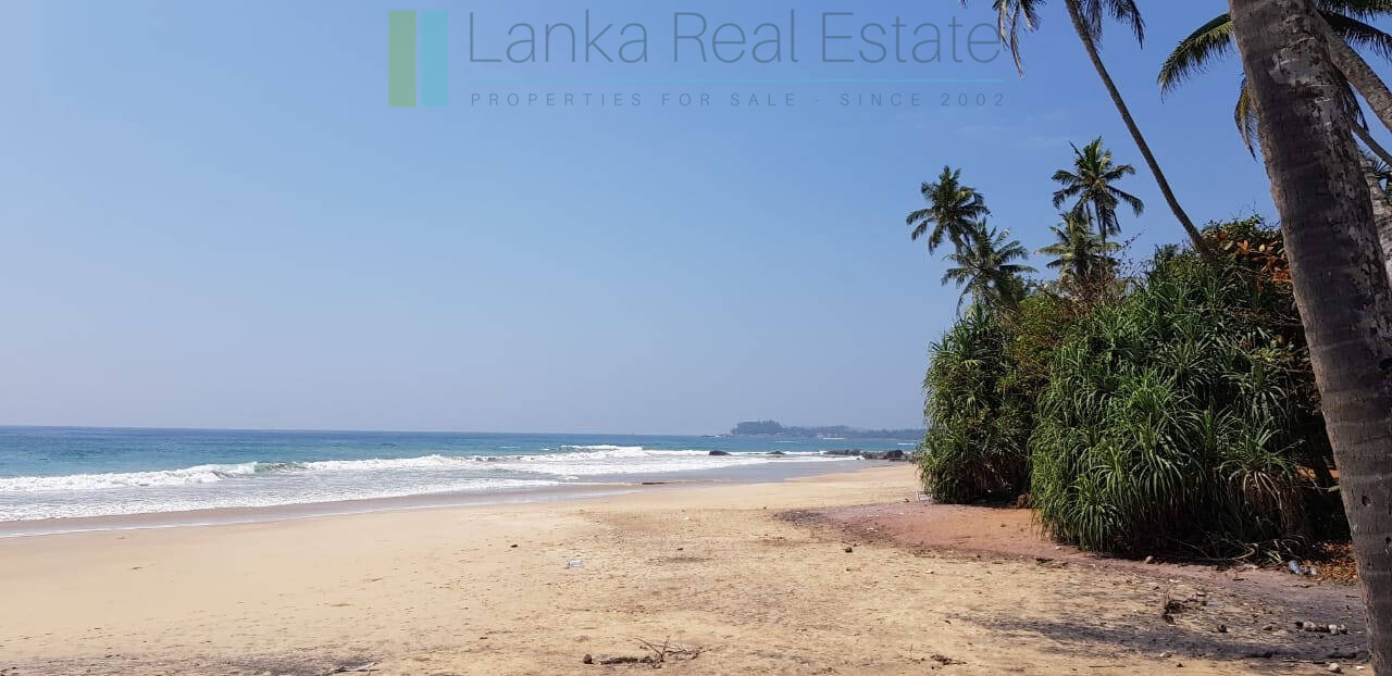 Stunning seven acre beachfront near Dikwella