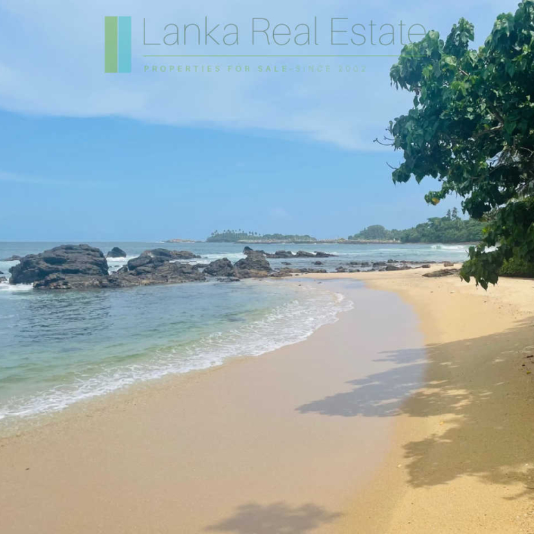 Fifty perch plot with access to a swimming beach