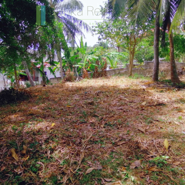 Elevated plot with ocean views at Talalla